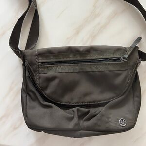 lululemon athletica forest green Crossbody Bag